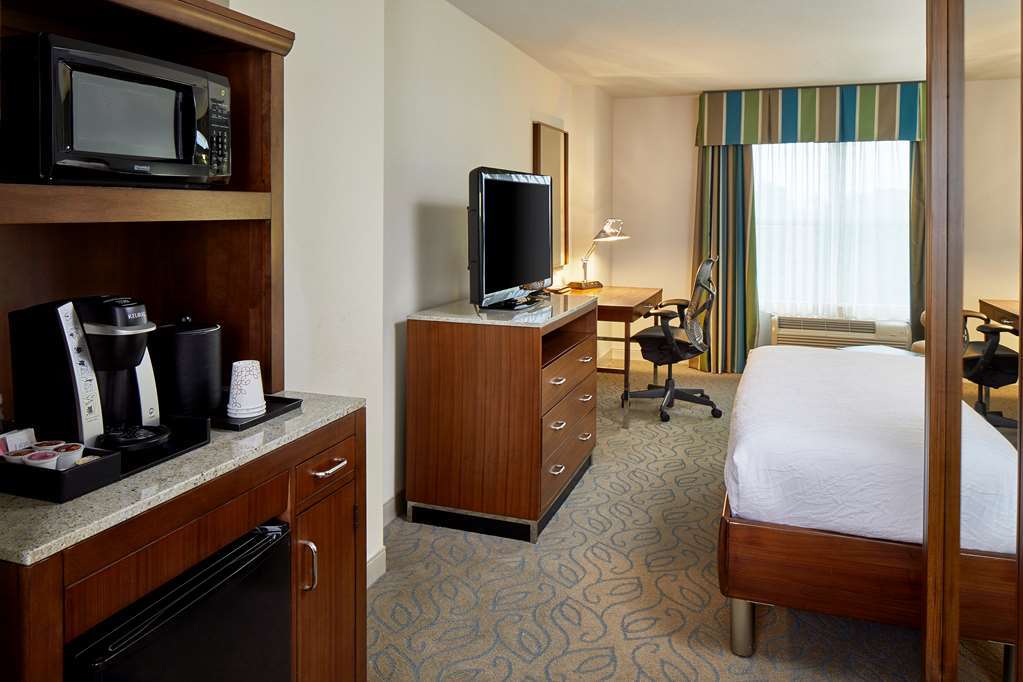 Hilton Garden Inn Atlanta Midtown Room photo